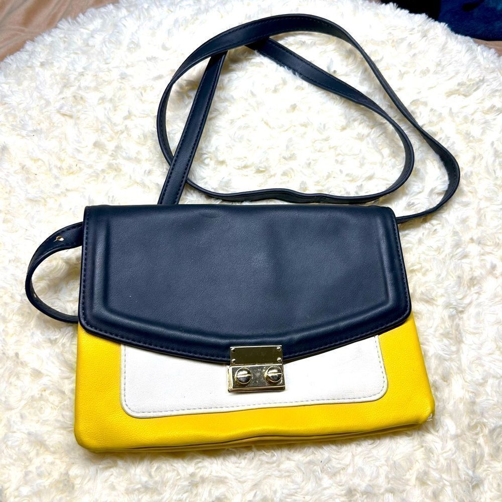 Express crossbody purse